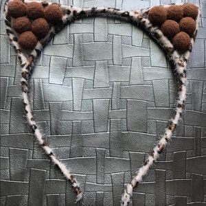 Cheetah print headband.